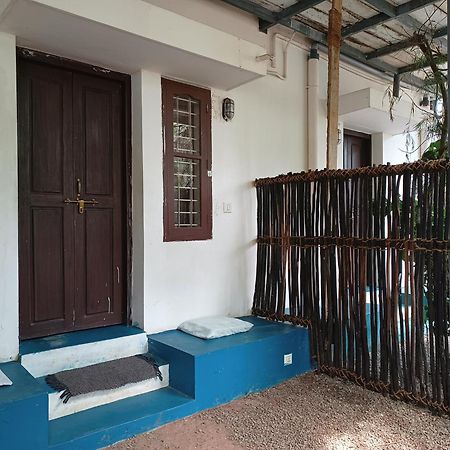 Hostel Calaila Varkala Exterior photo