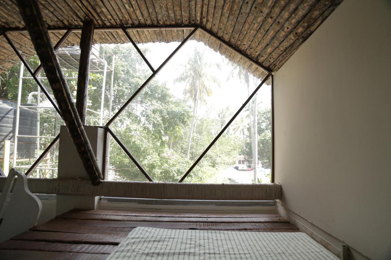 Hostel Calaila Varkala Exterior photo